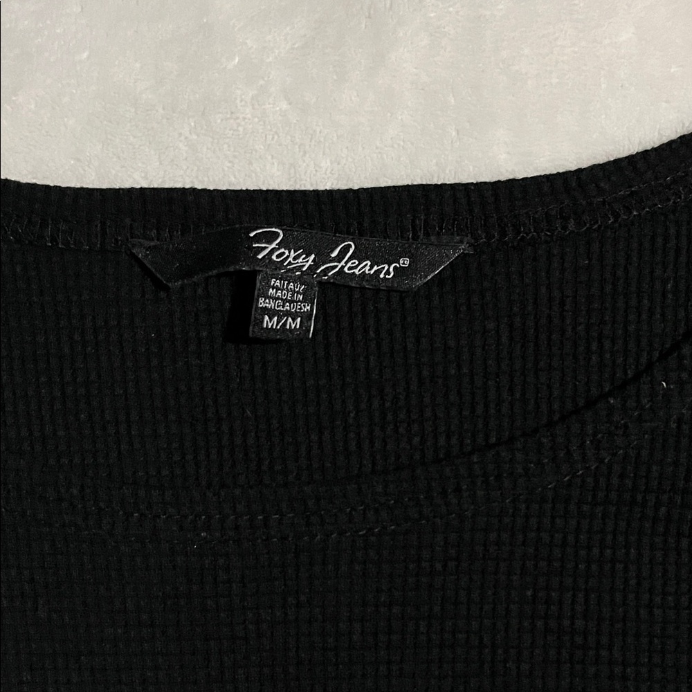 Black Ribbed Long-Sleeve Cropped Tee - Picture 4 of 6